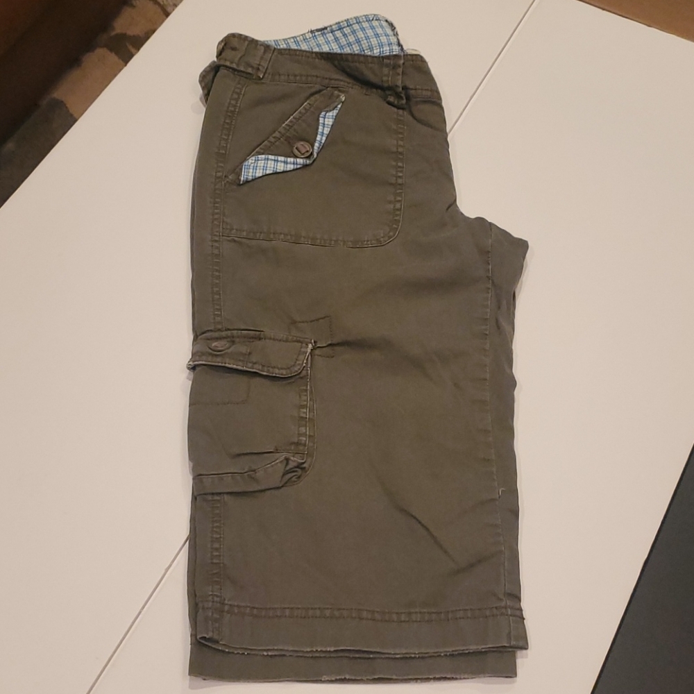Shorts - Picture 2 of 7